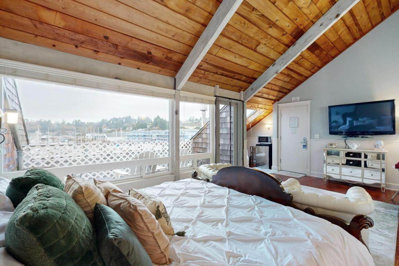 Beautiful Briny Retreat Villa นิวพอร์ต ภายนอก รูปภาพ